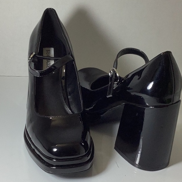 Steve Madden Olivvia Mary Jane Pump/ Black - Picture 8 of 9